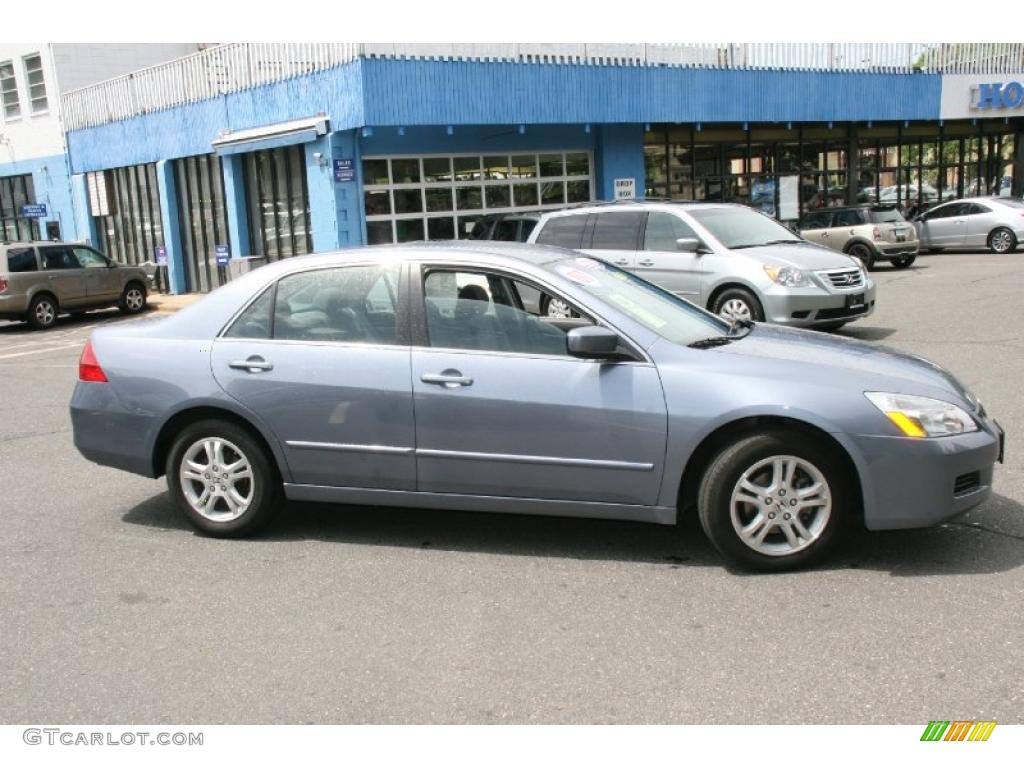 2007 Accord SE Sedan - Cool Blue Metallic / Gray photo #4