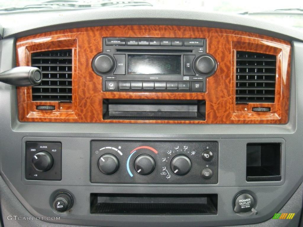 2006 Ram 1500 SLT Quad Cab 4x4 - Flame Red / Medium Slate Gray photo #23