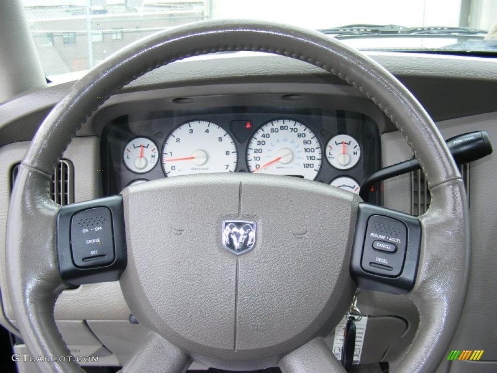 2005 Ram 1500 SLT Quad Cab 4x4 - Black / Taupe photo #10