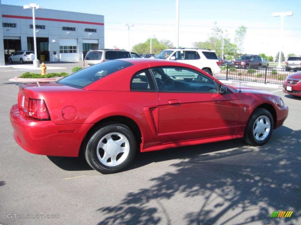 2001 Mustang V6 Coupe - Laser Red Metallic / Dark Charcoal photo #2