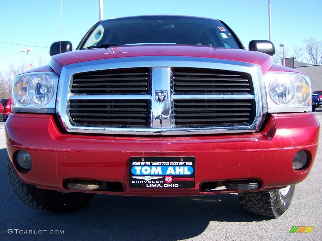 2006 Dakota SLT Quad Cab 4x4 - Inferno Red Crystal Pearl / Medium Slate Gray photo #3