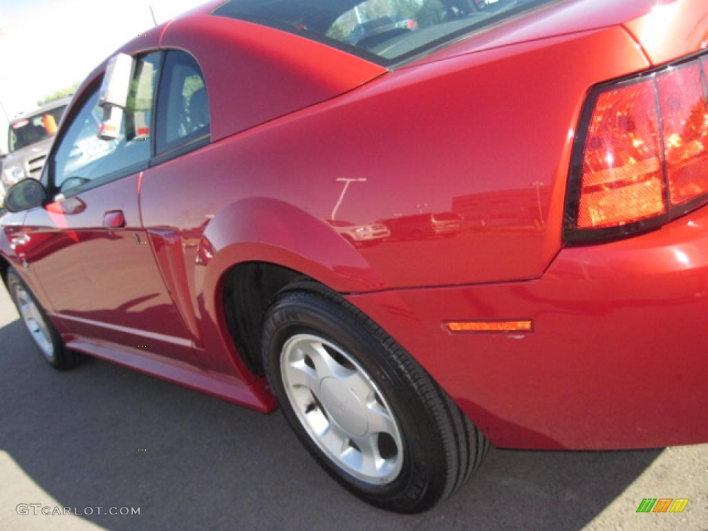 2001 Mustang V6 Coupe - Laser Red Metallic / Dark Charcoal photo #34