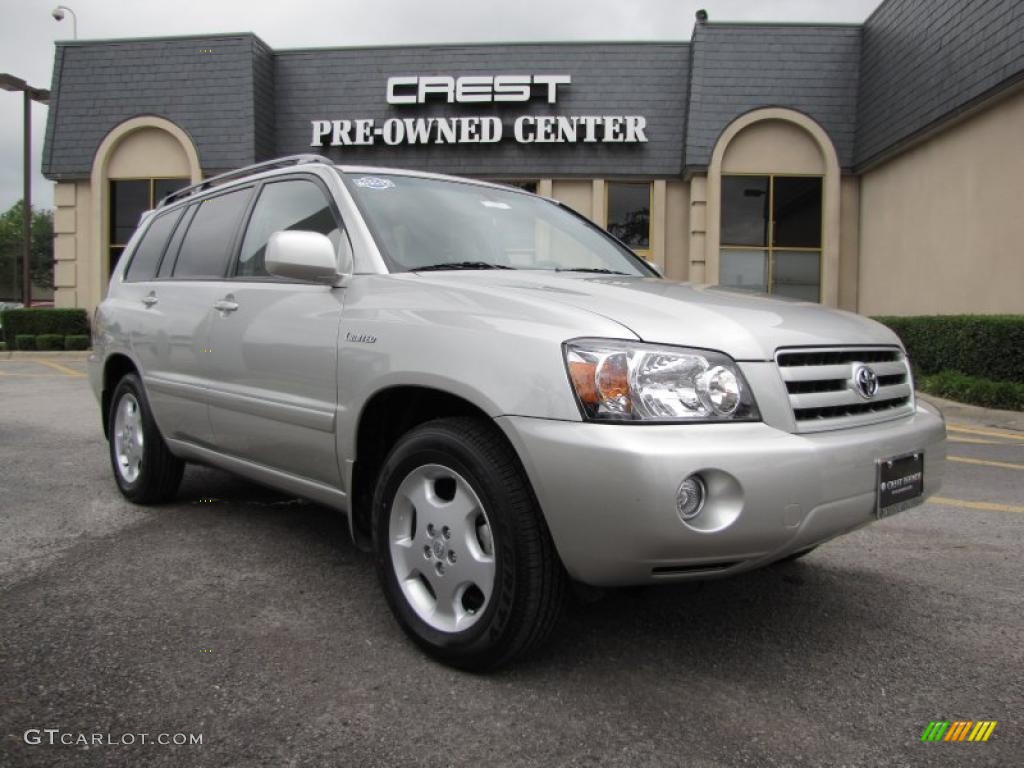 Millenium Silver Metallic Toyota Highlander