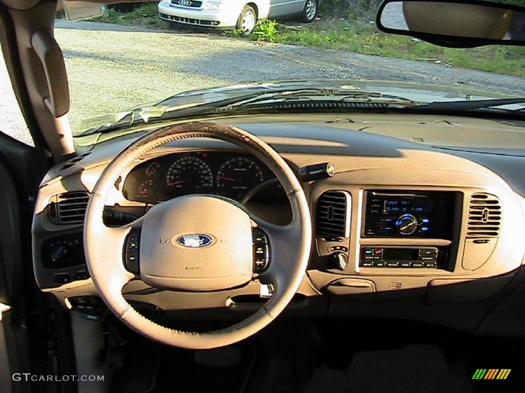 2002 F150 XLT SuperCrew 4x4 - Arizona Beige Metallic / Medium Parchment photo #49
