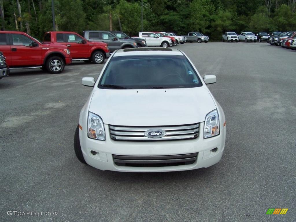 2009 Fusion SE - White Suede / Charcoal Black photo #2