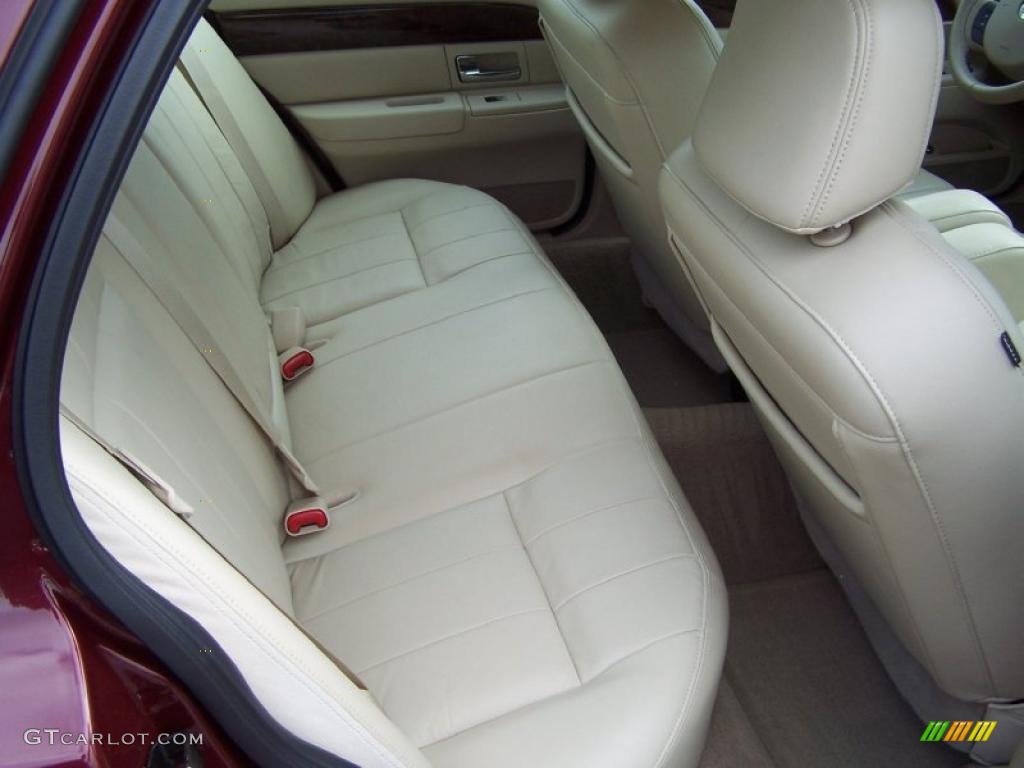 2010 Grand Marquis LS Ultimate Edition - Dark Toreador Red Metallic / Light Camel photo #15