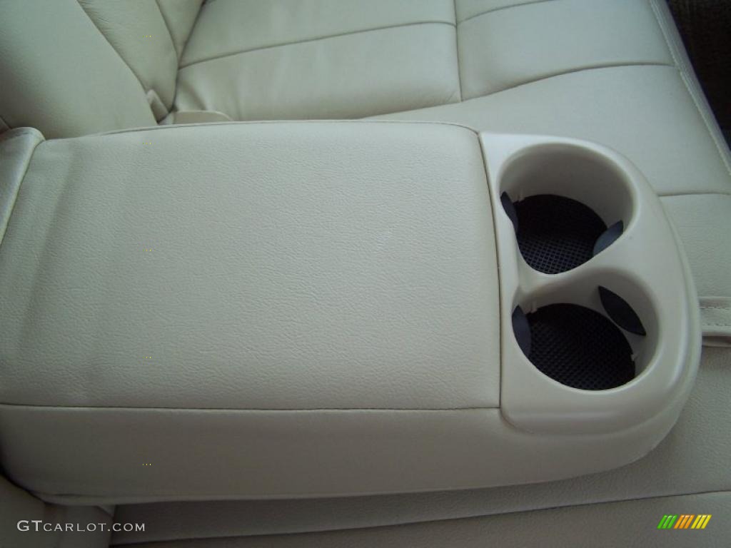 2010 Grand Marquis LS Ultimate Edition - Dark Toreador Red Metallic / Light Camel photo #16