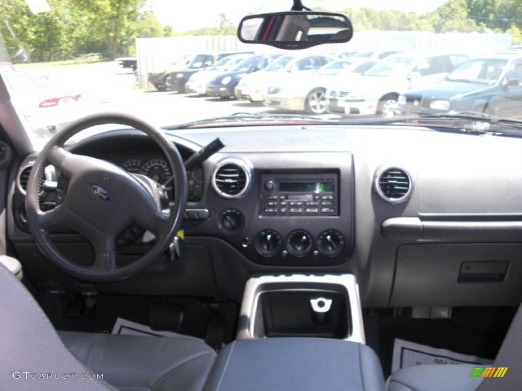 2003 Expedition XLT 4x4 - Laser Red Tinted Metallic / Flint Grey photo #12