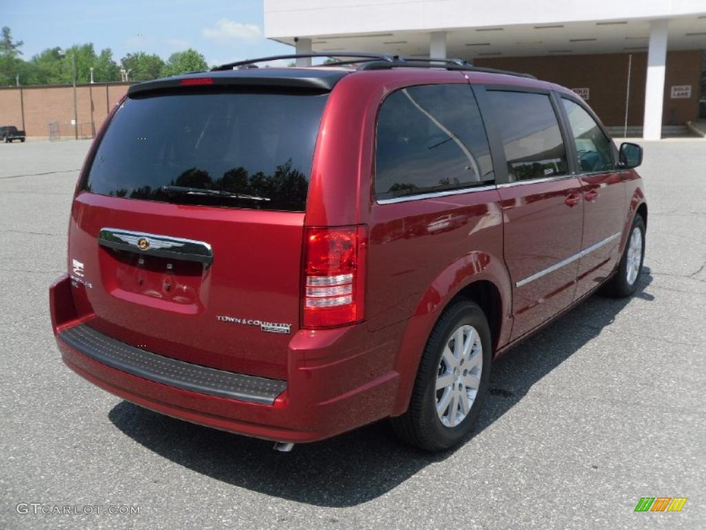 2010 Town & Country Touring - Inferno Red Crystal Pearl / Dark Slate Gray photo #4