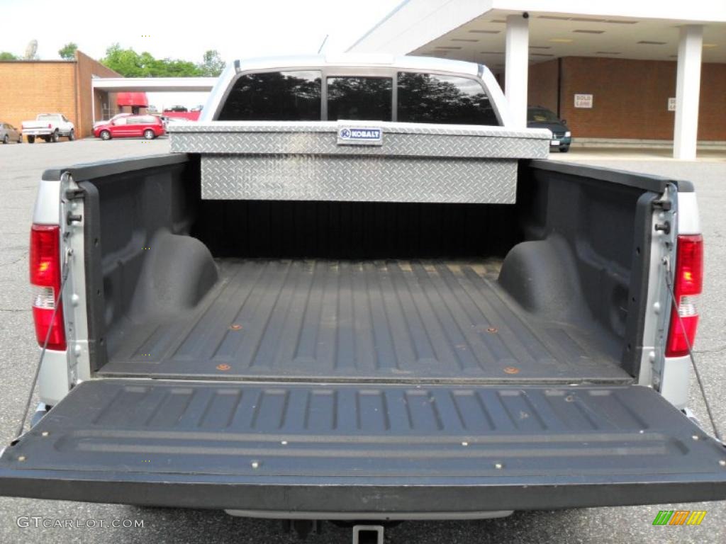 2005 F150 STX Regular Cab 4x4 - Silver Metallic / Medium Flint Grey photo #4