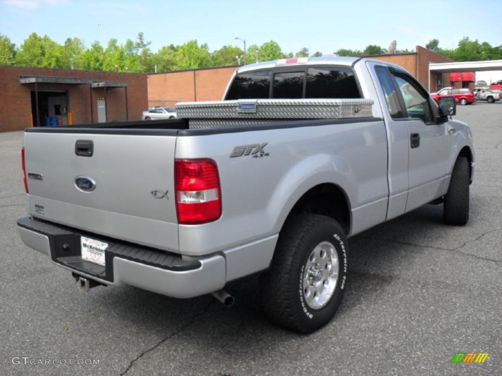2005 F150 STX Regular Cab 4x4 - Silver Metallic / Medium Flint Grey photo #5