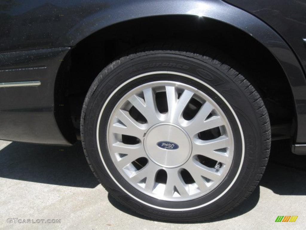 2004 Crown Victoria LX - Midnight Grey Metallic / Light Flint photo #9