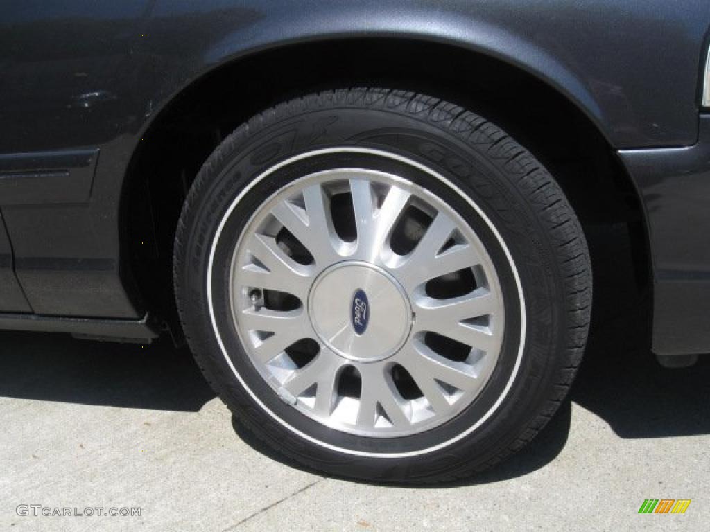 2004 Crown Victoria LX - Midnight Grey Metallic / Light Flint photo #10