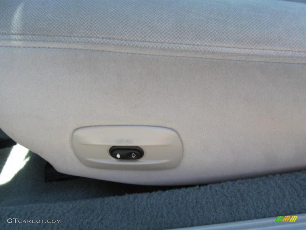 2004 Crown Victoria LX - Midnight Grey Metallic / Light Flint photo #13