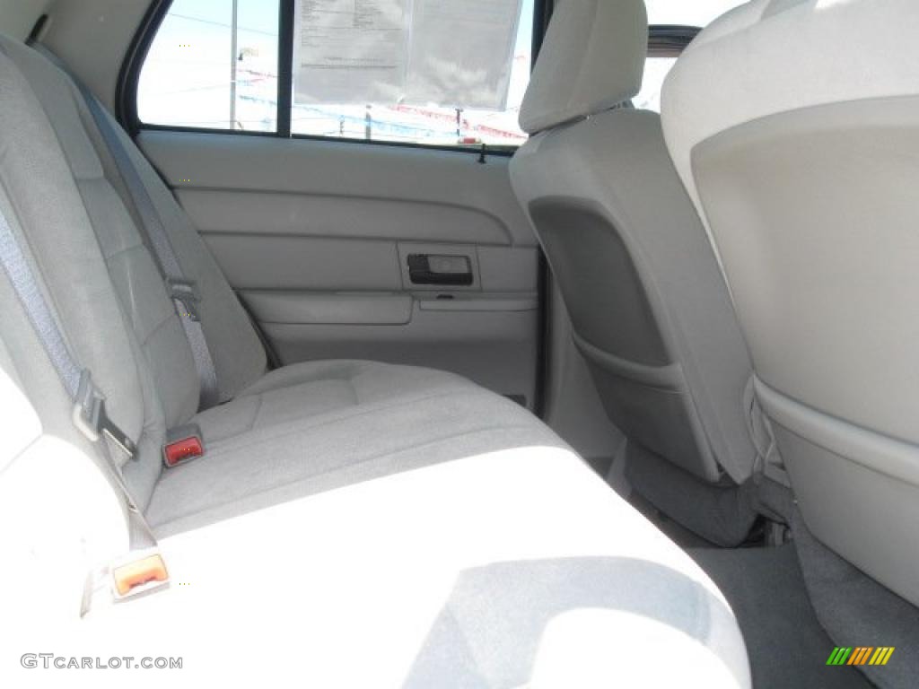 2004 Crown Victoria LX - Midnight Grey Metallic / Light Flint photo #18