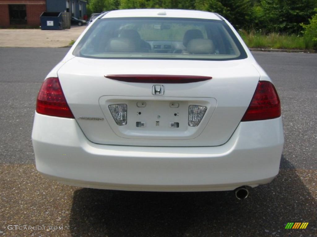 2007 Accord EX-L Sedan - Taffeta White / Ivory photo #4