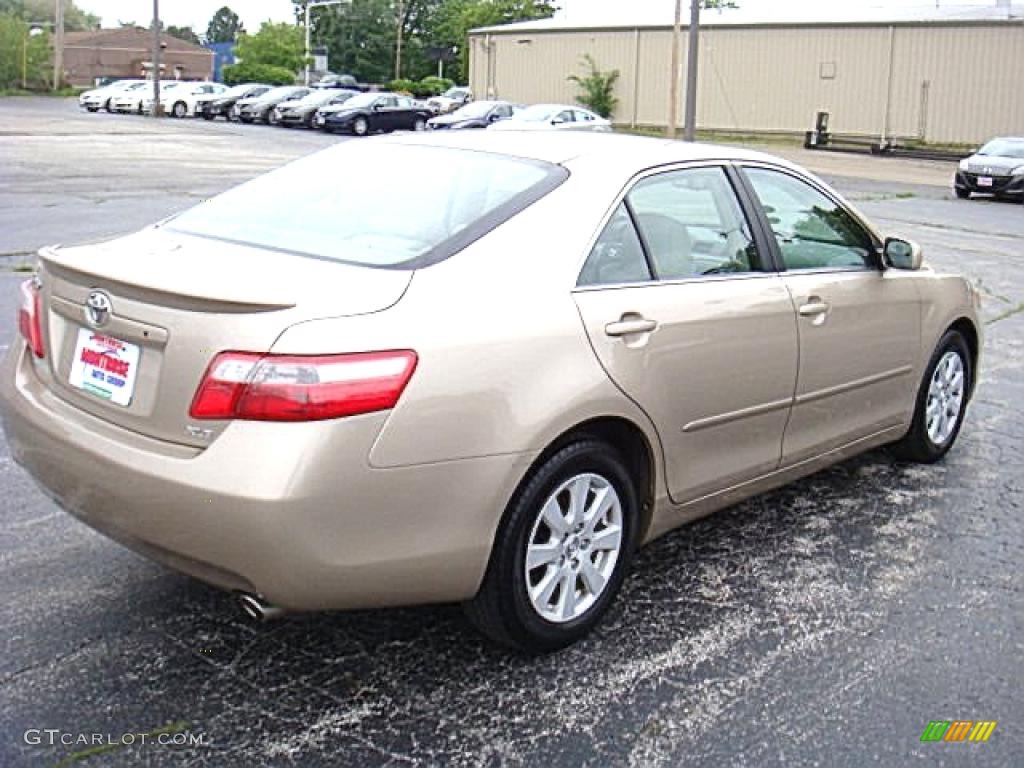 2008 Camry XLE - Desert Sand Mica / Bisque photo #5