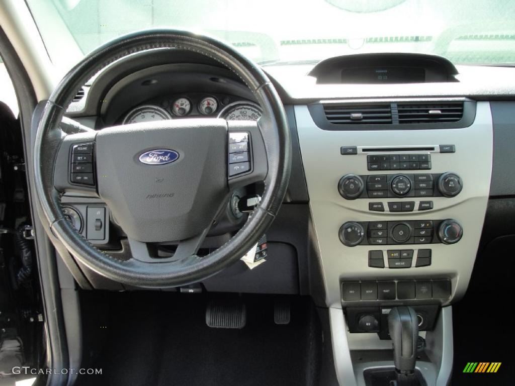 2008 Focus SE Sedan - Black / Charcoal Black photo #35