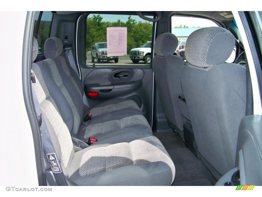 2002 F150 XLT SuperCrew 4x4 - Oxford White / Dark Graphite photo #17