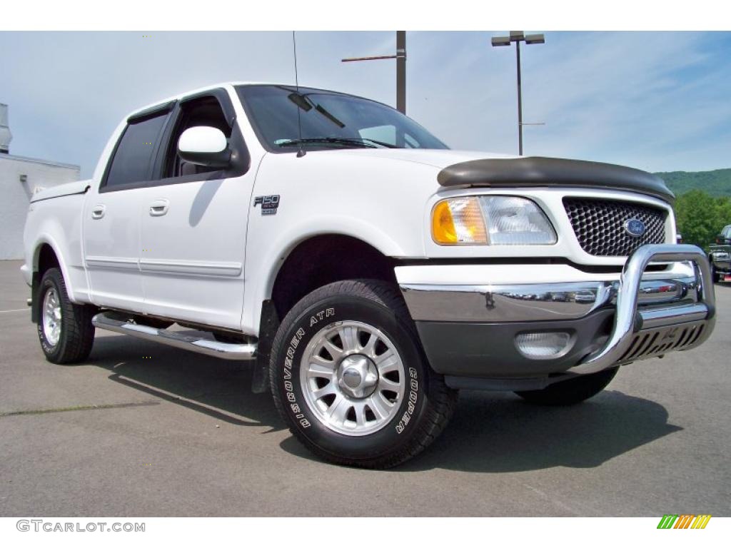 2002 F150 XLT SuperCrew 4x4 - Oxford White / Dark Graphite photo #24