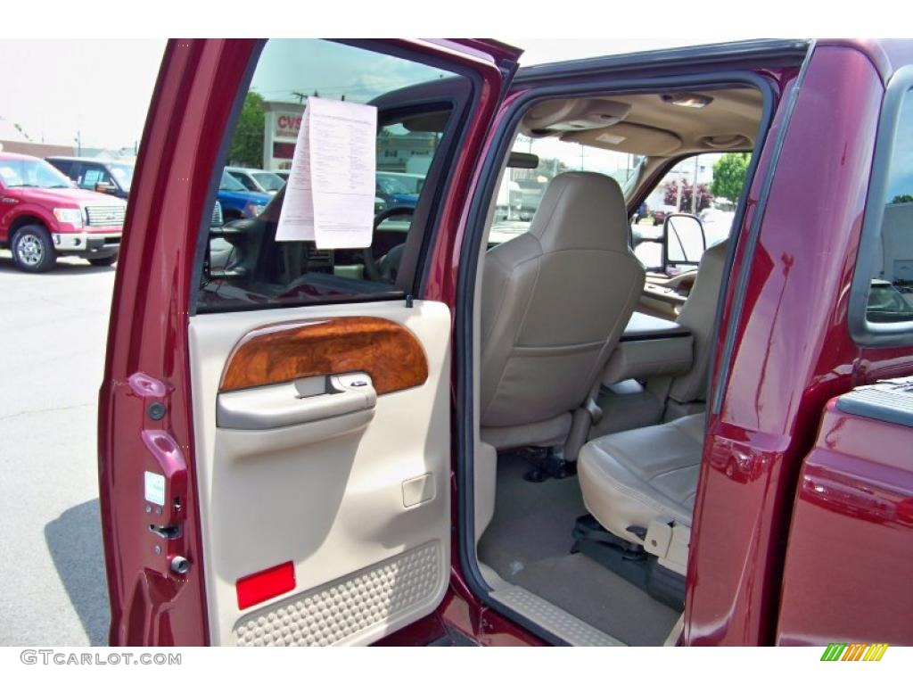 2004 F250 Super Duty Lariat Crew Cab 4x4 - Dark Toreador Red Metallic / Medium Parchment photo #17