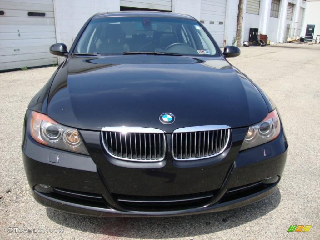 2006 3 Series 330xi Sedan - Jet Black / Black photo #3