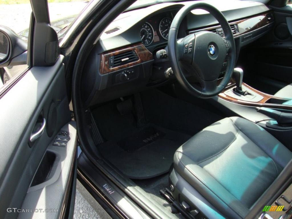 2006 3 Series 330xi Sedan - Jet Black / Black photo #13