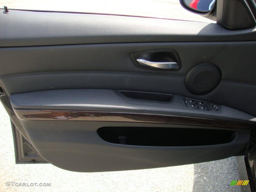 2006 3 Series 330xi Sedan - Jet Black / Black photo #14