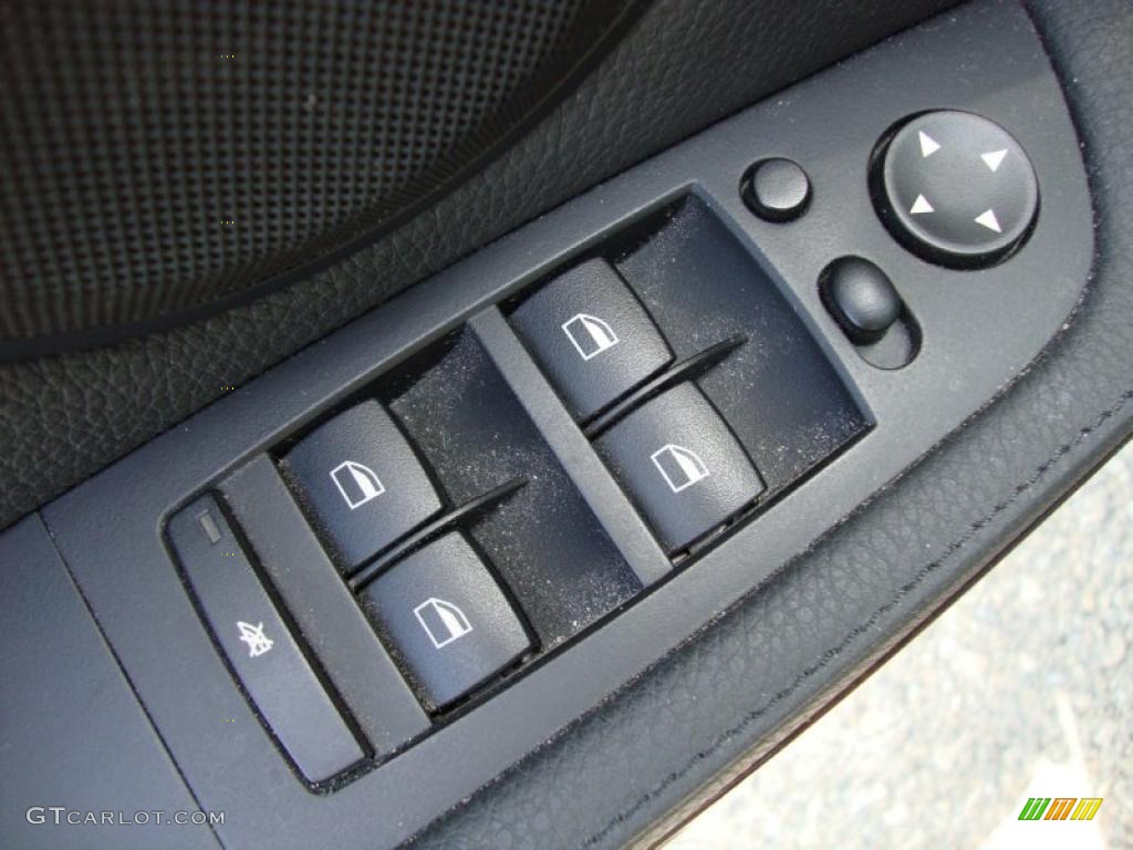2006 3 Series 330xi Sedan - Jet Black / Black photo #15