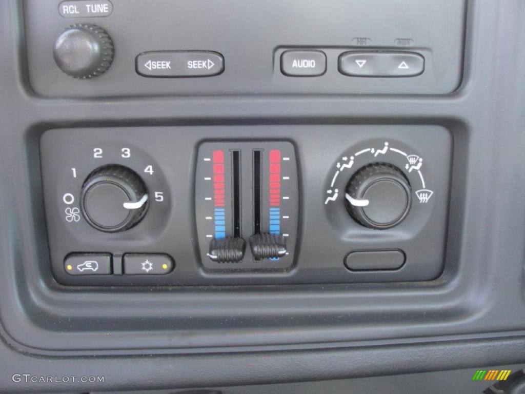 2005 Silverado 1500 Regular Cab - Summit White / Dark Charcoal photo #32