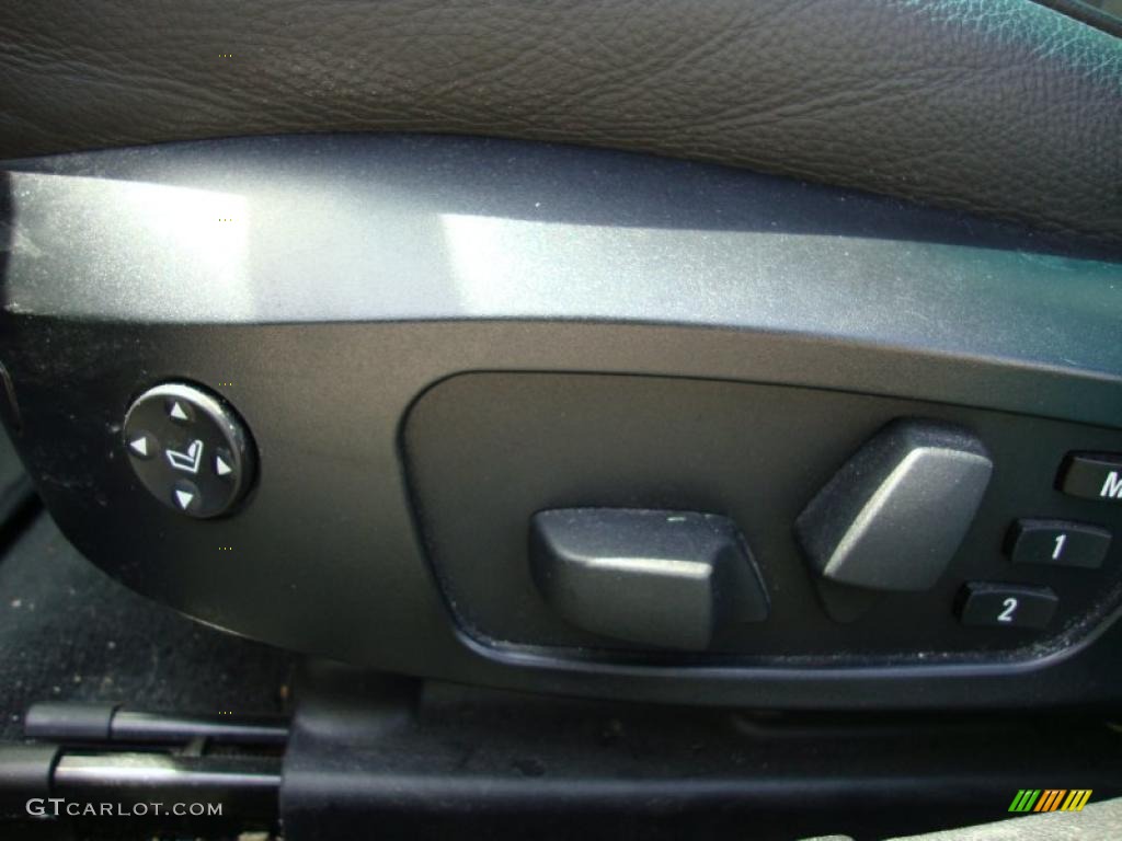 2006 3 Series 330xi Sedan - Jet Black / Black photo #17