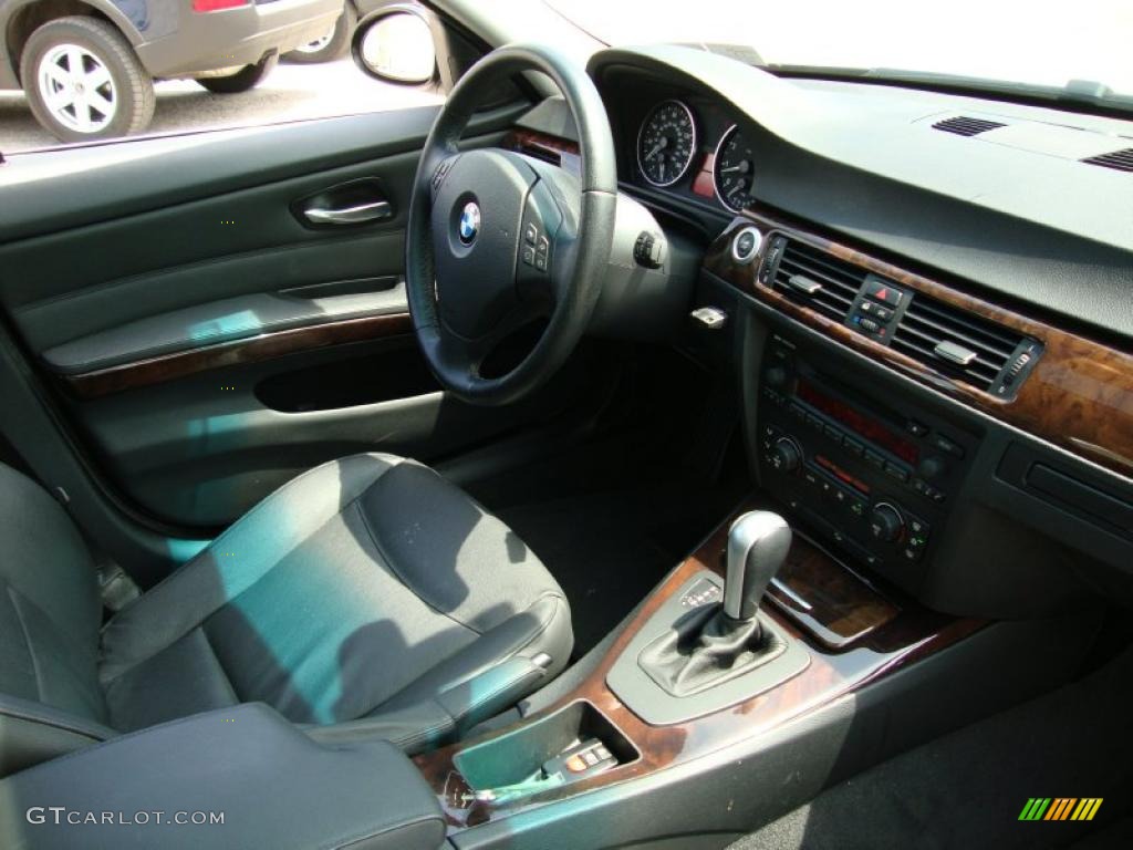 2006 3 Series 330xi Sedan - Jet Black / Black photo #20
