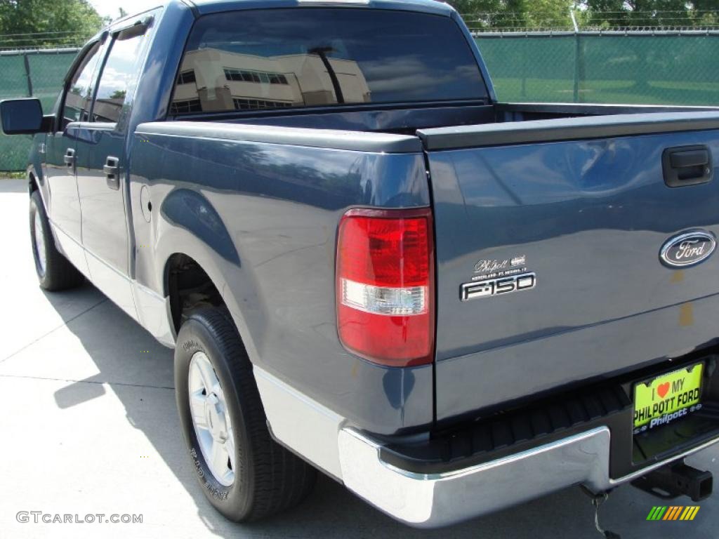 2004 F150 XLT SuperCrew - Medium Wedgewood Blue Metallic / Dark Flint photo #5