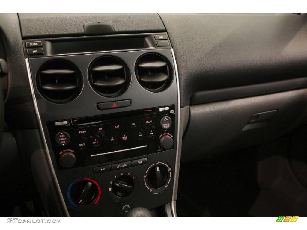 2007 MAZDA6 i Sport Sedan - Glacier Silver Metallic / Gray photo #14