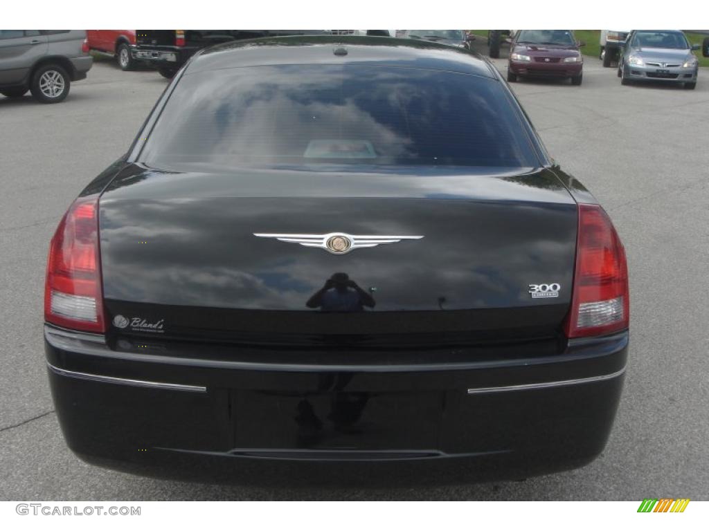 2007 300 Limited - Brilliant Black / Dark Slate Gray/Light Graystone photo #4