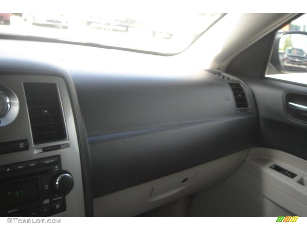 2007 300 Limited - Brilliant Black / Dark Slate Gray/Light Graystone photo #32