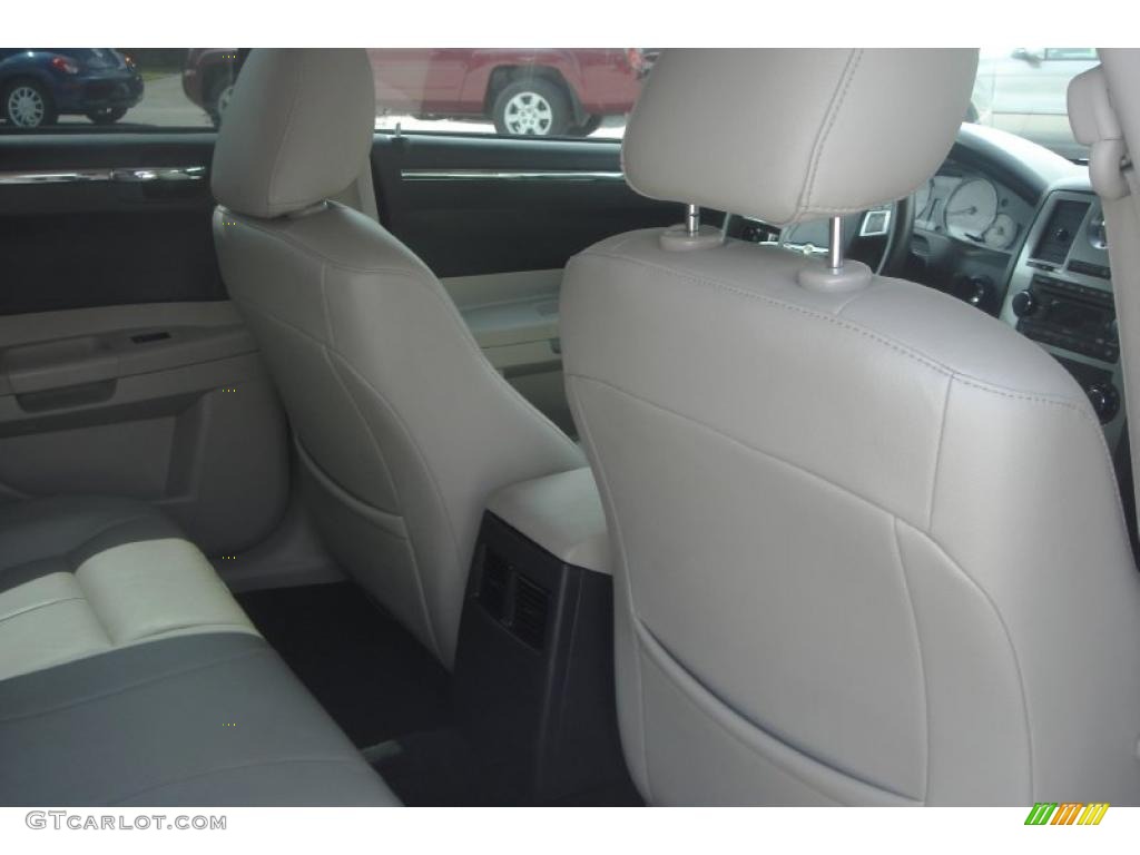2007 300 Limited - Brilliant Black / Dark Slate Gray/Light Graystone photo #38