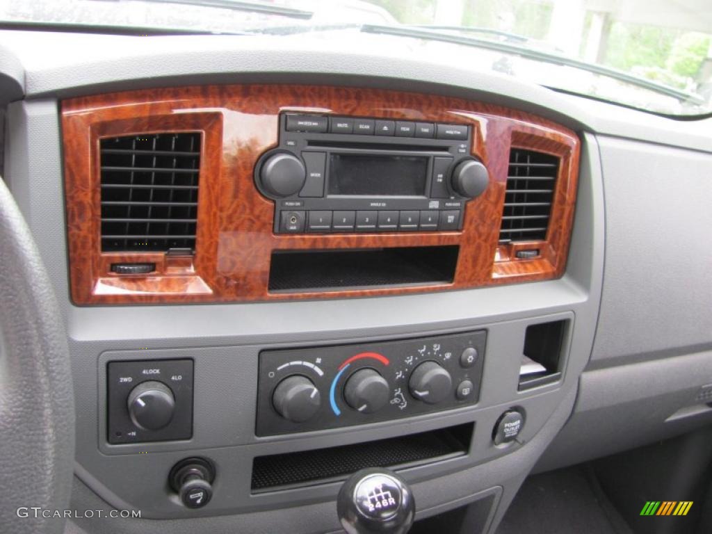 2006 Ram 1500 SLT Quad Cab 4x4 - Flame Red / Medium Slate Gray photo #8