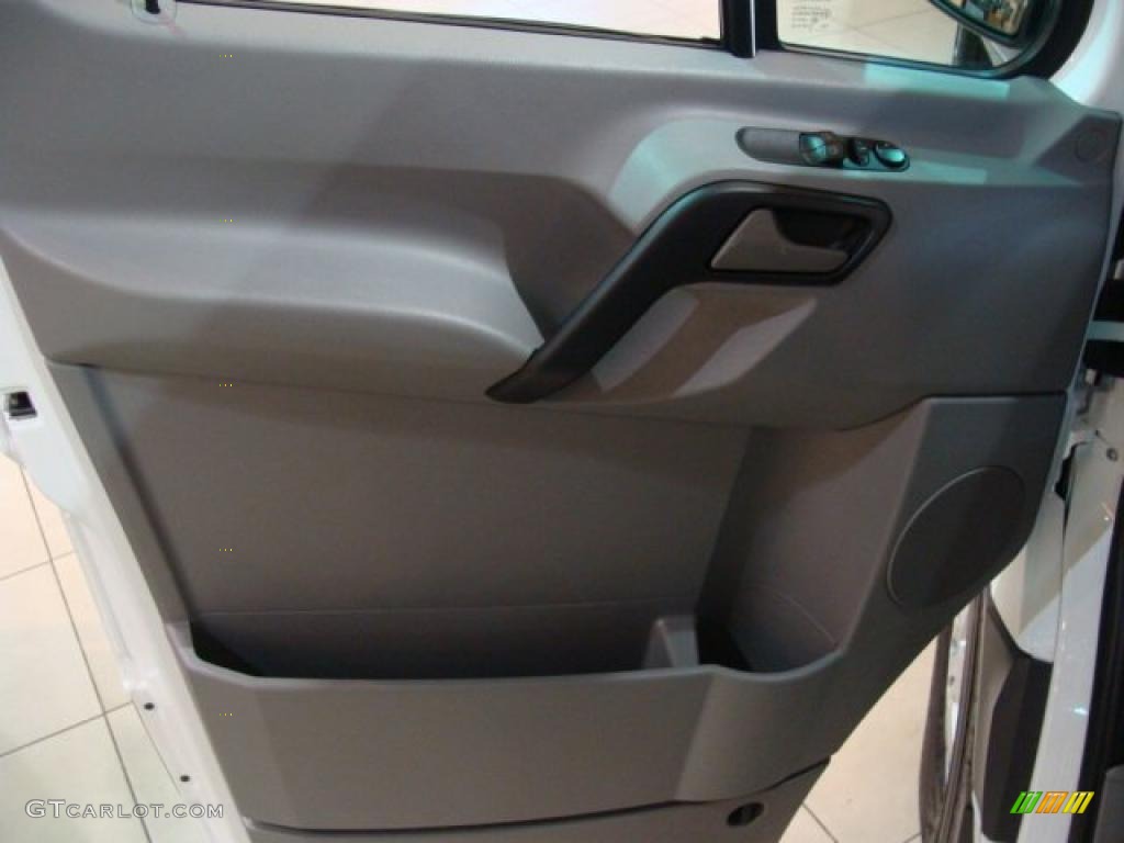 2010 Sprinter 2500 Passenger Van - Arctic White / Black photo #5