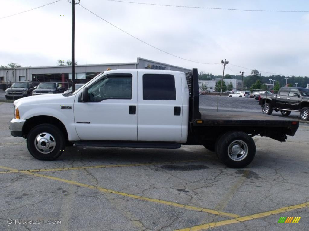 2000 F350 Super Duty Lariat Crew Cab 4x4 Dually Flat Bed - Oxford White / Medium Parchment photo #2