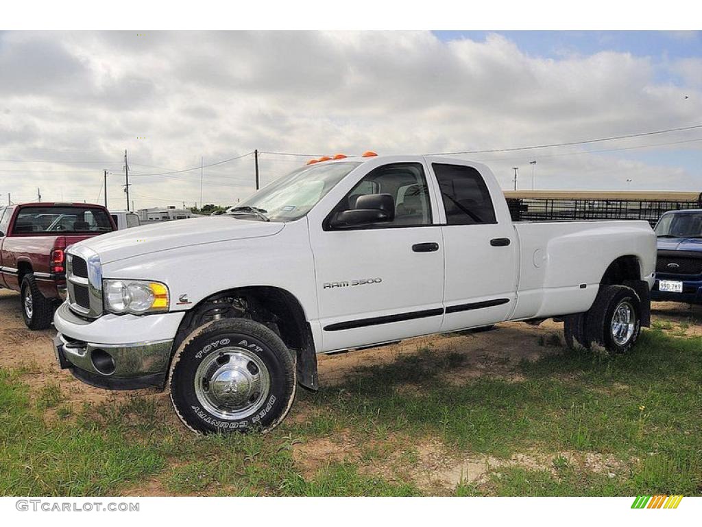 2005 Ram 3500 SLT Quad Cab 4x4 Dually - Bright White / Taupe photo #1