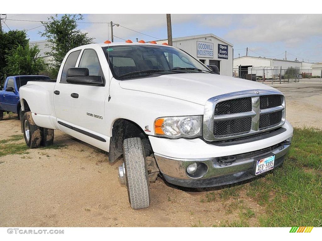 2005 Ram 3500 SLT Quad Cab 4x4 Dually - Bright White / Taupe photo #10