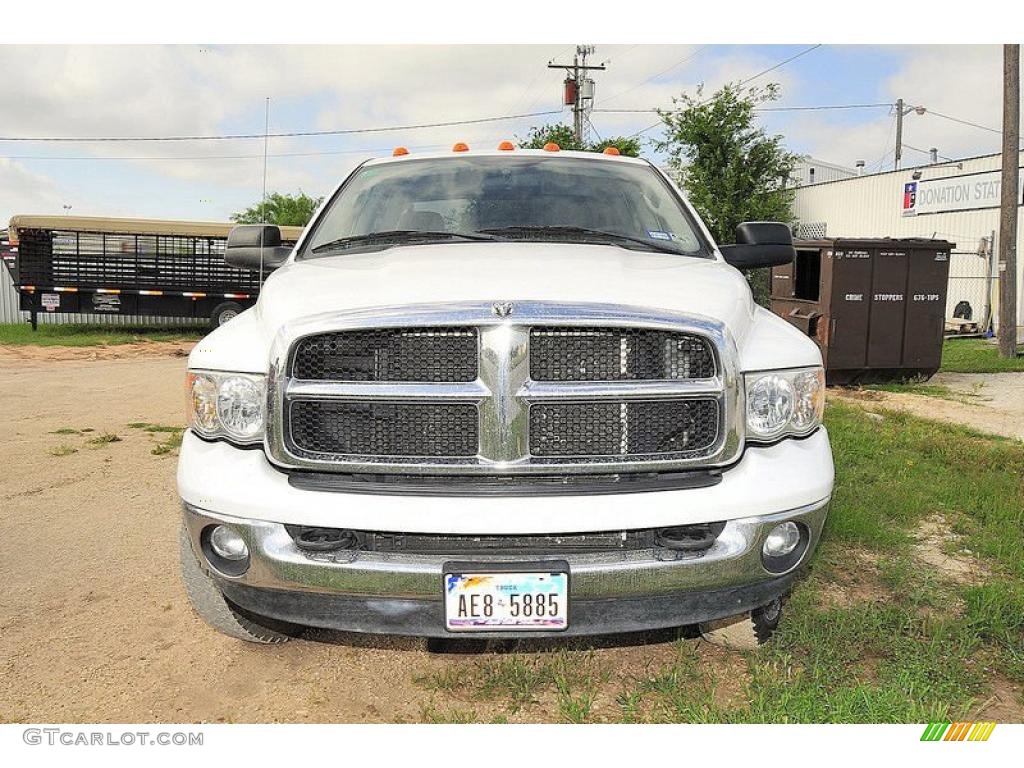 2005 Ram 3500 SLT Quad Cab 4x4 Dually - Bright White / Taupe photo #11
