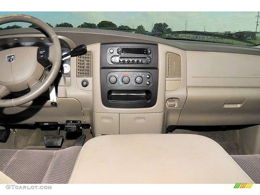 2005 Ram 3500 SLT Quad Cab 4x4 Dually - Bright White / Taupe photo #25