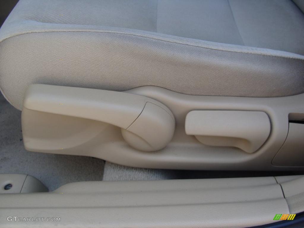 2007 Civic EX Sedan - Taffeta White / Ivory photo #12