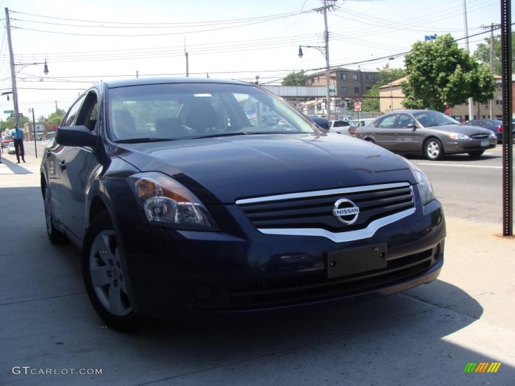 Majestic Blue Metallic Nissan Altima