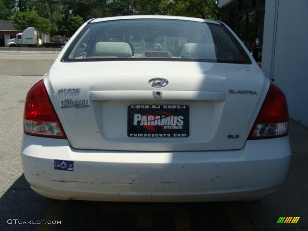 2002 Elantra GLS Sedan - Nordic White / Gray photo #5