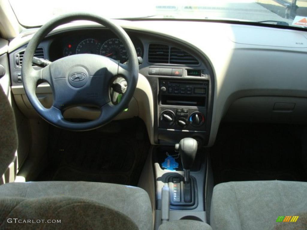 2002 Elantra GLS Sedan - Nordic White / Gray photo #11