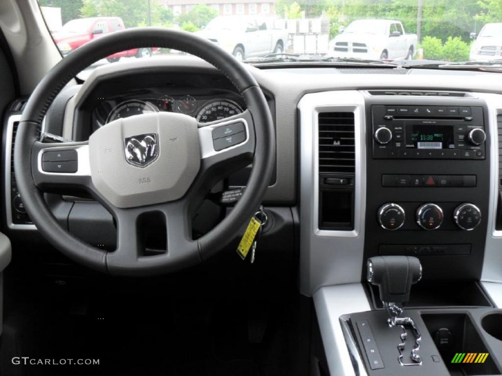 2010 Ram 1500 Big Horn Crew Cab - Inferno Red Crystal Pearl / Dark Slate/Medium Graystone photo #13