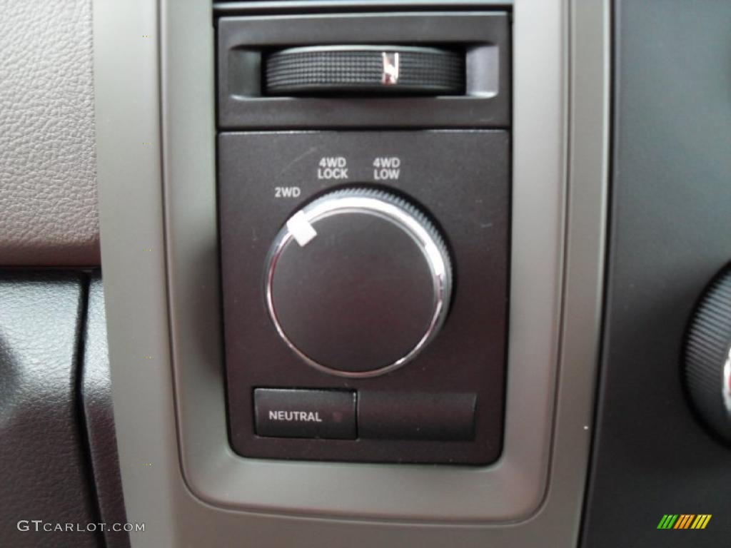 2010 Ram 1500 ST Quad Cab 4x4 - Stone White / Dark Slate/Medium Graystone photo #11